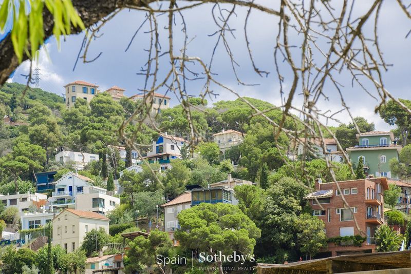 Foto a699b8b8-6cb7-4992-9878-47054c860aea. Terreny residencial a Vallvidrera - Tibidabo - Les Planes Barcelona