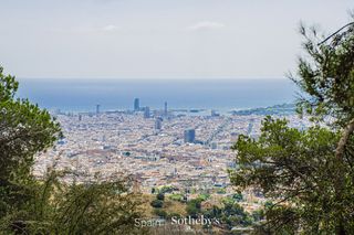 Wohngrundstück in Vallvidrera - Tibidabo - Les Planes. Terreno de 360 metros cuadrados para la construcción de una casa
