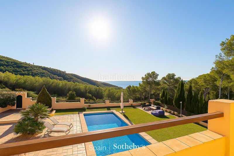 Foto a092c640-4b45-4551-9645-34423266dbf8. Casa amb calefacció aparcament piscina a Olivella