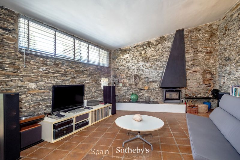 Foto 69ca7e00-fe87-42c4-93f3-f1fc52d78064. Casa amb aparcament a Cadaqués