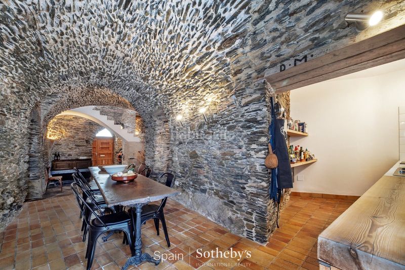 Foto 7a069abc-4bdd-4314-a231-5007957be383. Casa amb aparcament a Cadaqués