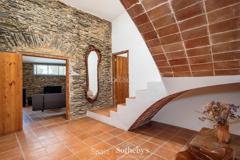 Foto 7b49e0fa-415a-49ca-8ef8-964c854db7b8. Casa amb aparcament a Cadaqués
