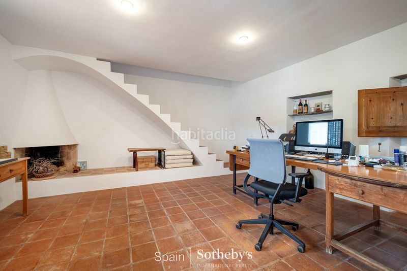 Foto 8a1ff89c-9d16-4b26-8a5b-4a8739a4fee6. Casa amb aparcament a Cadaqués