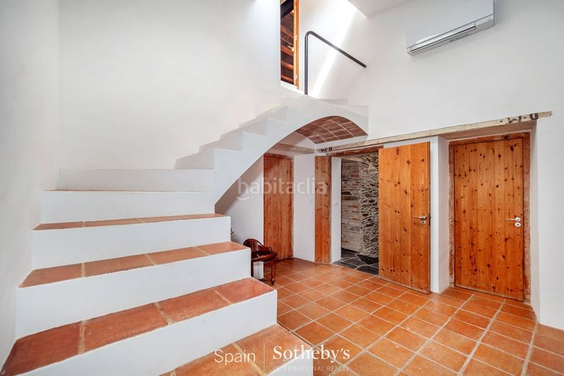 Foto ae8d958e-6ad6-47f7-991d-829a517be257. Casa amb aparcament a Cadaqués