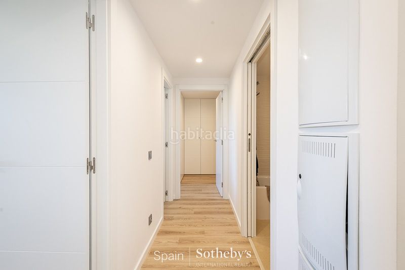 Foto a7043cbd-2cd5-40c7-977b-3a5085225bb2. Apartament amb aparcament piscina a Aiguadolç - Sant Sebastià Sitges