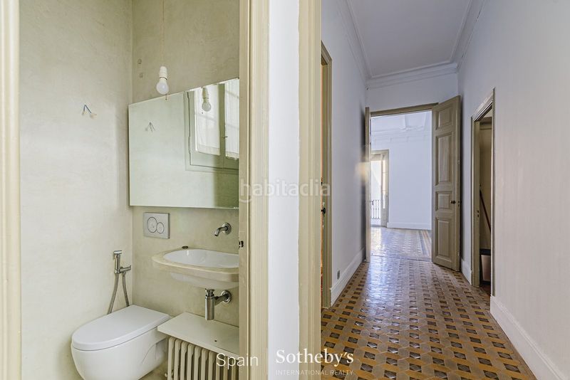 Foto 4fd24e6b-573d-494b-bee8-fbbe1dc53d26. Apartament amb calefacció a Dreta de l´Eixample Barcelona