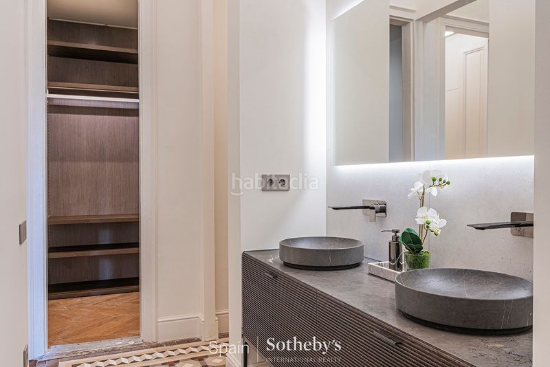 Foto 7ea58cfe-cf45-4e9e-89fc-5a6bb9ff8814. Apartament amb calefacció a Dreta de l´Eixample Barcelona