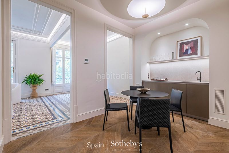 Foto cf31abb5-619f-4605-baa3-4c2cfeecc477. Apartament amb calefacció a Dreta de l´Eixample Barcelona