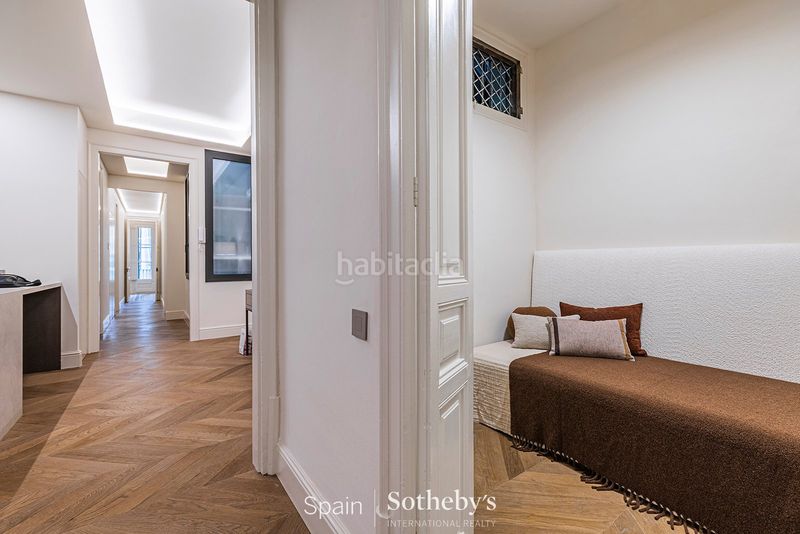 Foto f728bb14-0507-40c7-aac7-bc00bb094157. Apartament amb calefacció a Dreta de l´Eixample Barcelona