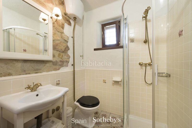 Foto e3b88eaa-b469-43ba-a45d-99642c1a42c6. Masia amb calefacció aparcament piscina a Centre-Platja Platja d´Aro
