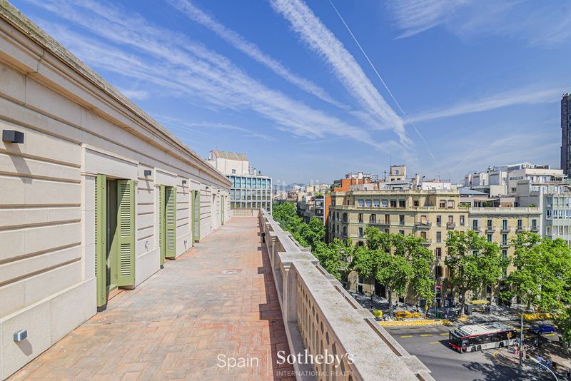Foto cf5ebc0f-a4c8-4a40-868b-aa90dd22b333. Àtic amb calefacció a Dreta de l´Eixample Barcelona