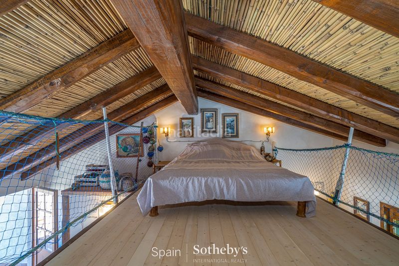 Foto 0a775336-04f3-41d0-a0be-322a7fe750c3. Casa aparellada amb calefacció aparcament a Castelló d´Empúries