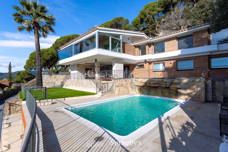 Foto e6899b81-f5e1-4391-ae11-3ee71cfaa465. Casa con riscaldamento parcheggio piscina in Cabrils