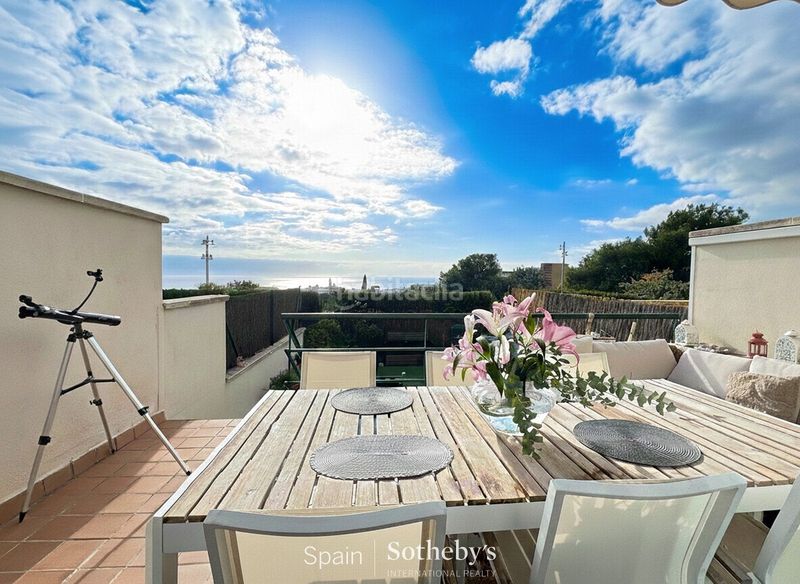 Foto a8a79a46-b3c4-40a7-bdae-d200aceabfc7. Apartament amb aparcament a Els Molins - Pins Vens Sitges