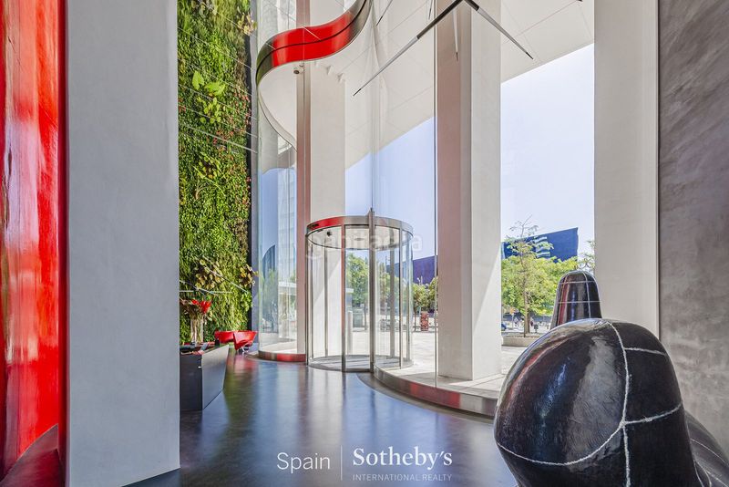 Foto 2a224dc2-334a-465b-94f1-d256171b38e2. Apartament amb calefacció aparcament piscina a Provençals del Poblenou Barcelona