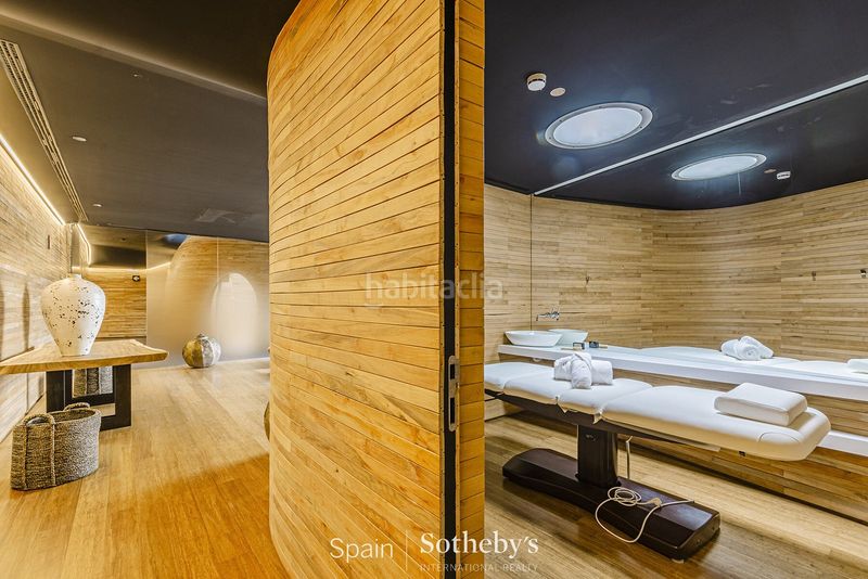 Foto 48cdc2d9-7f3d-4546-8740-535dedec248d. Apartament amb calefacció aparcament piscina a Provençals del Poblenou Barcelona