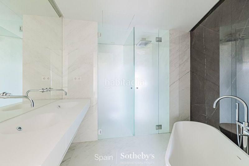 Foto 604624e4-37f0-4a86-a6c2-1631e67e9263. Apartament amb calefacció aparcament piscina a Provençals del Poblenou Barcelona