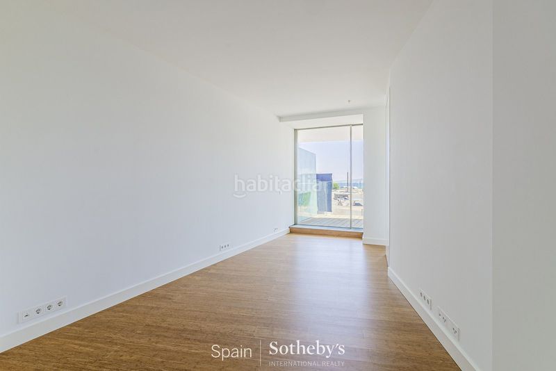 Foto 815d78c6-9c0c-46ee-b8fc-20d3f2fe302d. Apartament amb calefacció aparcament piscina a Provençals del Poblenou Barcelona