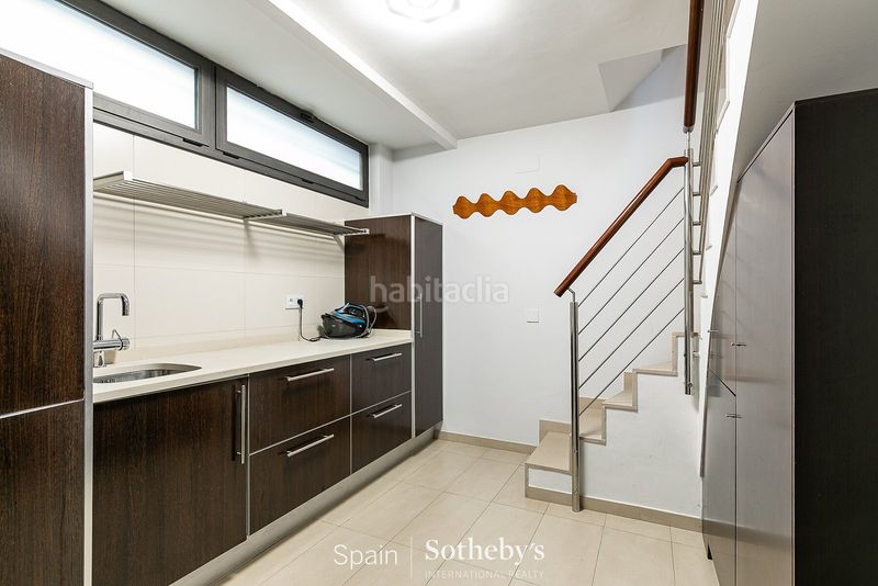 Foto 31385bf9-15da-49ee-9622-21cedbf0ac1d. Casa aparellada amb calefacció aparcament piscina a Sitges