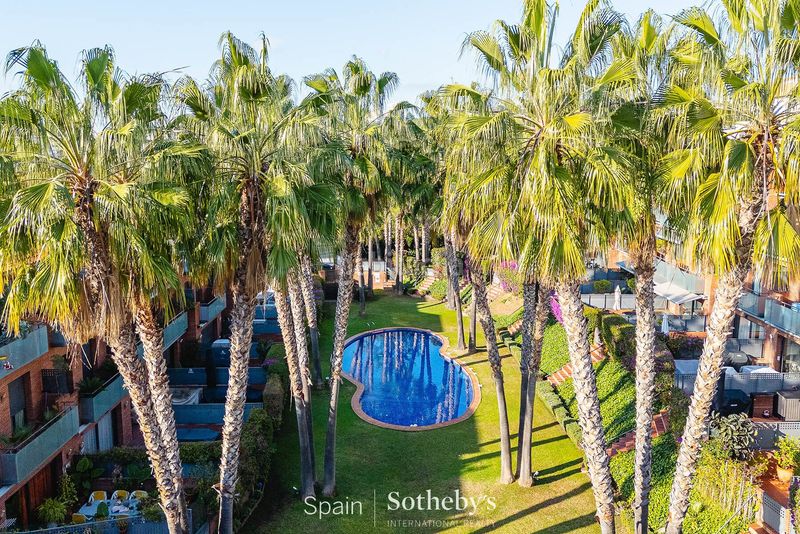 Foto a4084680-7788-4500-b255-a14b9f7eca72. Casa aparellada amb calefacció aparcament piscina a Sitges