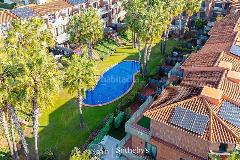 Foto aff8a5fd-ca7c-44b3-a5ba-b291c899fbf9. Casa aparellada amb calefacció aparcament piscina a Sitges