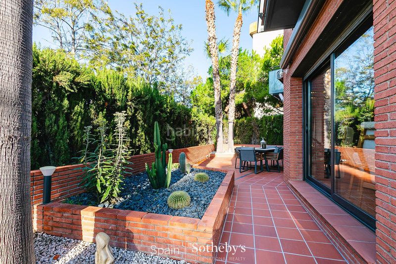 Foto b5cc5f35-d7f8-4300-a044-8975ff2b3b18. Casa aparellada amb calefacció aparcament piscina a Sitges