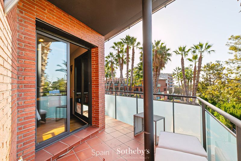 Foto bed0a8d3-5376-4aa8-842c-36b1d166dd32. Casa aparellada amb calefacció aparcament piscina a Sitges