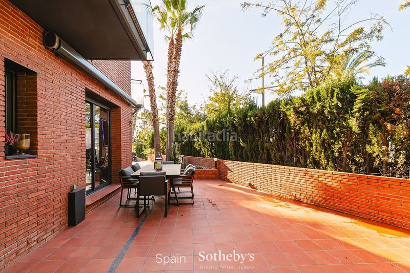 Foto f6eaee31-5d61-426c-9818-ebad8a030d85. Casa aparellada amb calefacció aparcament piscina a Sitges