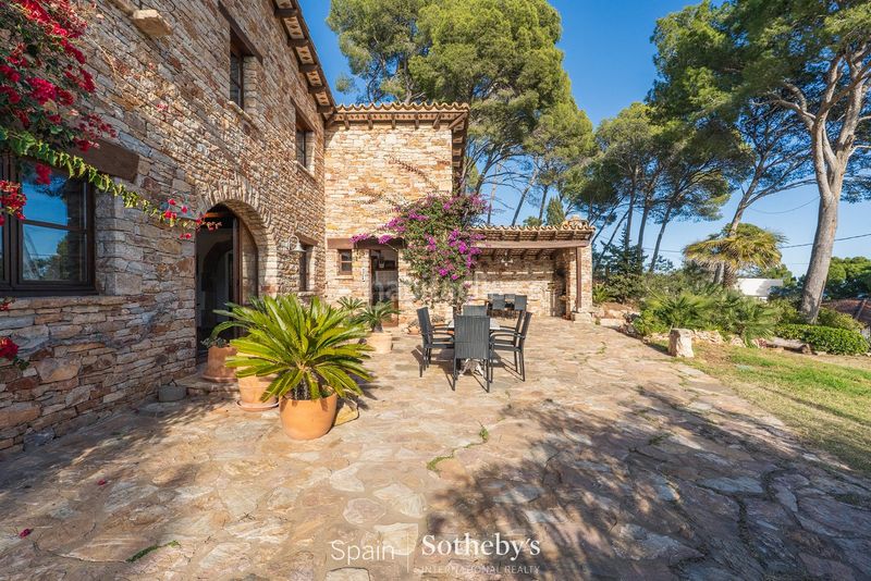 Foto d2a8e6a4-5380-48fd-823f-8b76cb8c569f. House in carrer sa punta negra 15 in Sa Riera-Sa Fontansa Begur