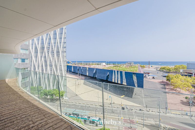 Foto 6457ddea-32e5-4de2-8100-a08993bc2479. Apartament amb calefacció aparcament piscina a Provençals del Poblenou Barcelona