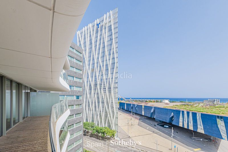 Foto 6c95ce09-7d21-4ed5-add9-166f142163f3. Apartament amb calefacció aparcament piscina a Provençals del Poblenou Barcelona
