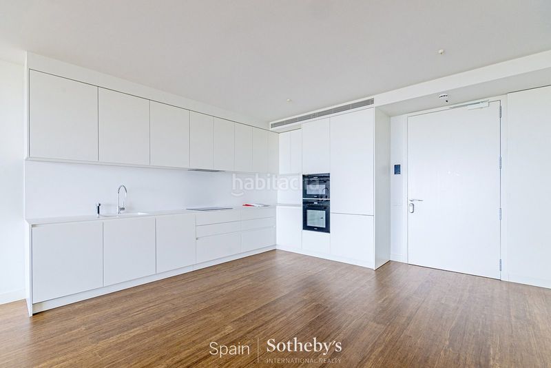 Foto 72b406ac-8133-4358-8cd4-22df874ad6d5. Apartament amb calefacció aparcament piscina a Provençals del Poblenou Barcelona