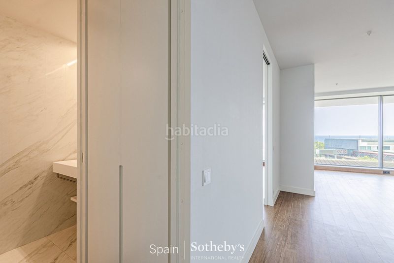 Foto a1f59f61-b13e-47e0-9969-7ec020d0148d. Apartament amb calefacció aparcament piscina a Provençals del Poblenou Barcelona