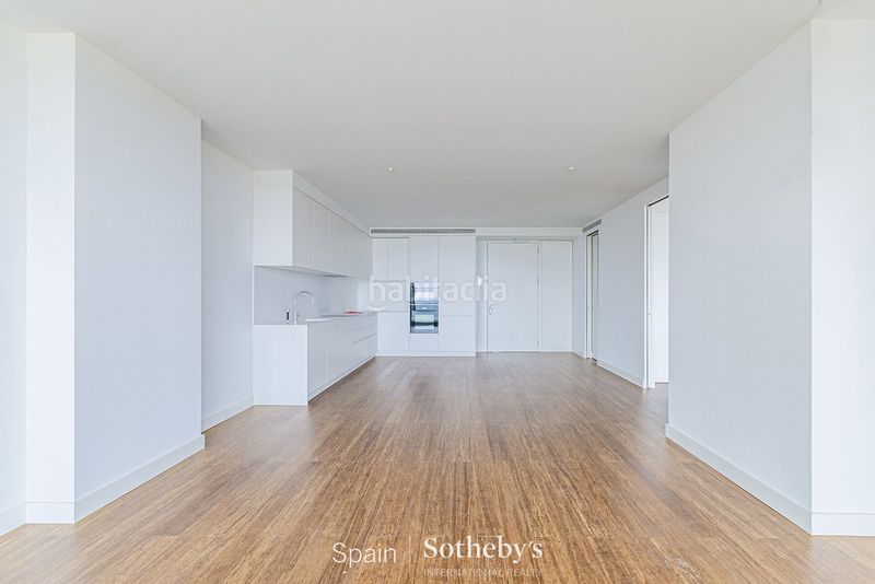 Foto fd6aab0a-c9fe-4c3c-a869-85093de0251b. Apartament amb calefacció aparcament piscina a Provençals del Poblenou Barcelona