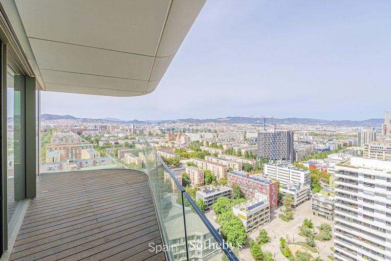 Foto 07b3f3cb-e270-4627-8968-85aefe56a3cf. Apartament amb calefacció aparcament piscina a Provençals del Poblenou Barcelona