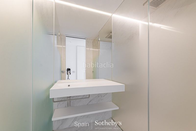 Foto 155d15b7-f938-4bee-afcf-60d54be108ba. Apartament amb calefacció aparcament piscina a Provençals del Poblenou Barcelona
