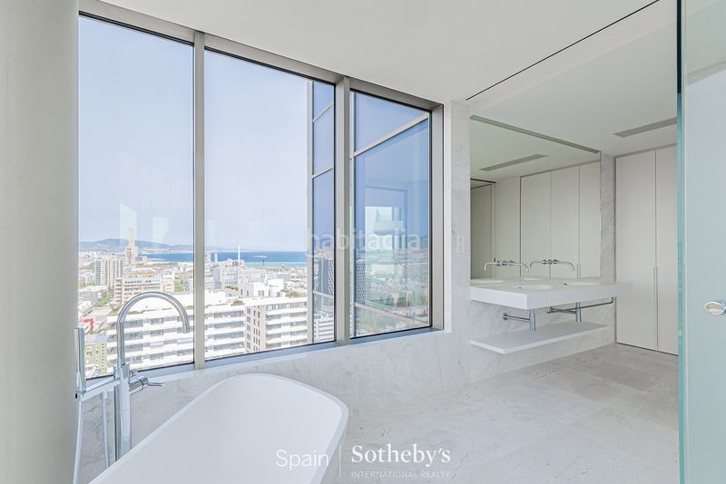 Foto 3b84a3ae-0dfc-4a8f-93c7-23277c6a9bc7. Apartament amb calefacció aparcament piscina a Provençals del Poblenou Barcelona