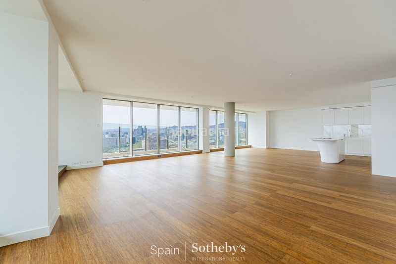 Foto 5d22ef65-2355-4a2b-9588-a29cbe9e6fcb. Apartament amb calefacció aparcament piscina a Provençals del Poblenou Barcelona