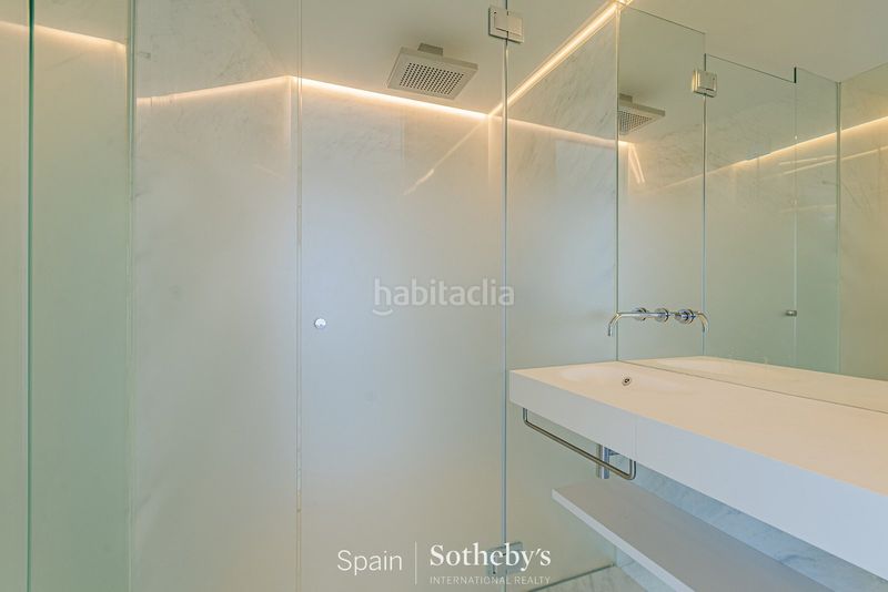 Foto cb703c16-b679-4d75-b577-ce6bb94e1685. Apartament amb calefacció aparcament piscina a Provençals del Poblenou Barcelona