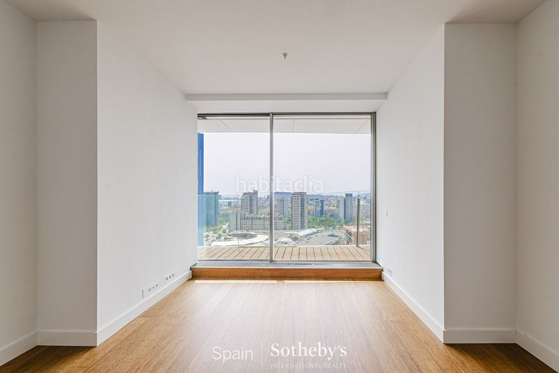 Foto e7e7cf29-6336-47bf-bd8b-3f5367046aec. Apartament amb calefacció aparcament piscina a Provençals del Poblenou Barcelona