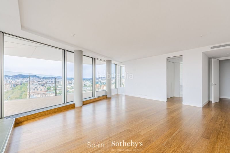Foto ec4a3ebf-76eb-4015-ad0c-138190cf264e. Apartament amb calefacció aparcament piscina a Provençals del Poblenou Barcelona