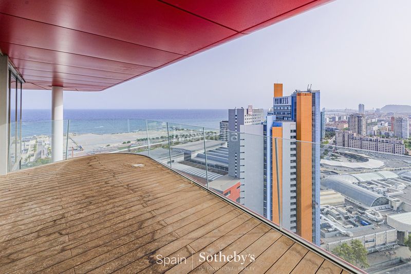 Foto 3db201e2-4f08-45f6-a6ef-0e54e299a786. Apartament amb calefacció aparcament piscina a Provençals del Poblenou Barcelona