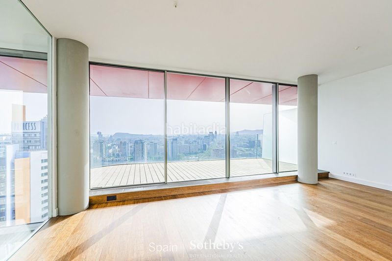 Foto 4d261dbb-0be9-4e72-b9ac-d31c30f11c96. Apartament amb calefacció aparcament piscina a Provençals del Poblenou Barcelona