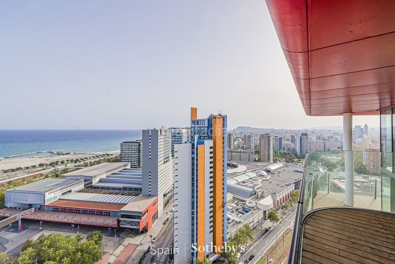 Foto 8aa0f1f9-ff7c-496f-8339-09a25dcf707f. Apartament amb calefacció aparcament piscina a Provençals del Poblenou Barcelona
