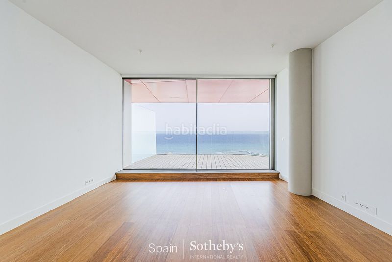 Foto 94b174dd-7f2d-4aee-aa2f-b19cc285ccc0. Apartament amb calefacció aparcament piscina a Provençals del Poblenou Barcelona