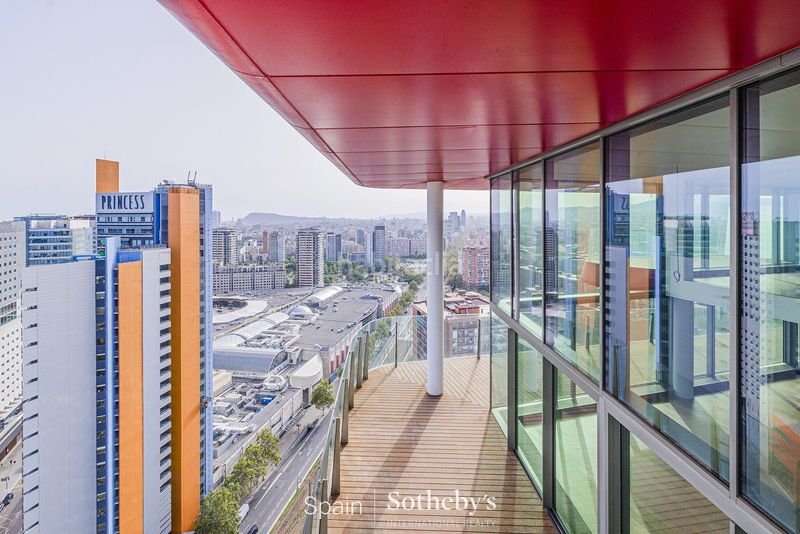 Foto 97fcf38b-31bb-406c-8dbd-de8a91e99736. Apartament amb calefacció aparcament piscina a Provençals del Poblenou Barcelona