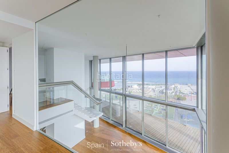 Foto d0a271a0-6904-4cdd-ace8-f53719bb21aa. Apartament amb calefacció aparcament piscina a Provençals del Poblenou Barcelona