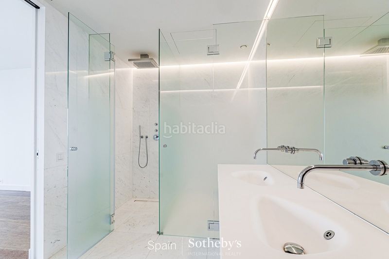Foto ec676395-cfd0-4476-883d-951ebc73faad. Apartament amb calefacció aparcament piscina a Provençals del Poblenou Barcelona
