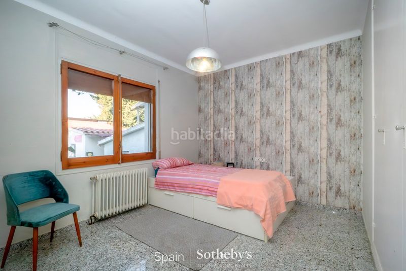 Foto 1e3d4795-4d09-496d-a6d6-8775ace3a70a. Casa amb calefacció aparcament piscina a Carmençó Empuriabrava