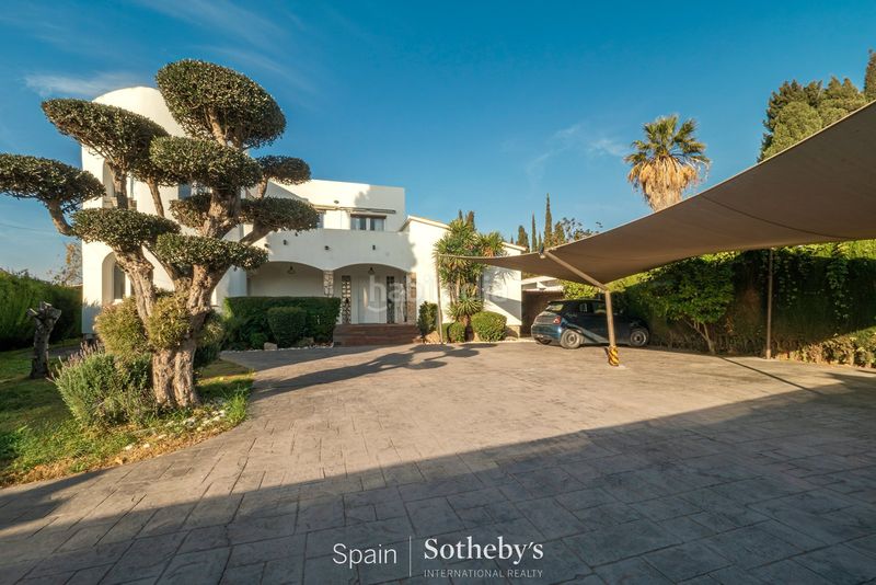 Foto 712e6a27-4423-4514-9351-87135db76280. Casa amb calefacció aparcament piscina a Carmençó Empuriabrava